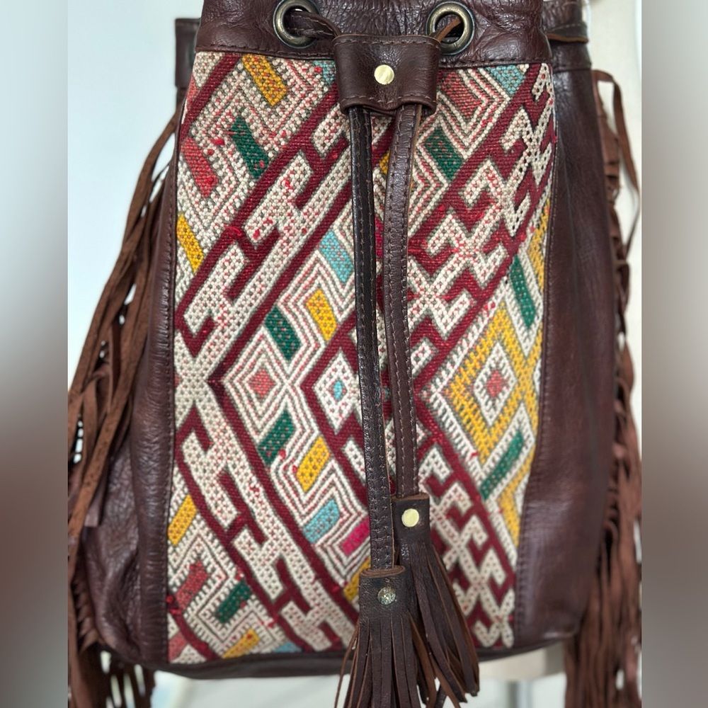 Moroccan Vintage cross body Kilim bag with fringe - Picture 6 of 7